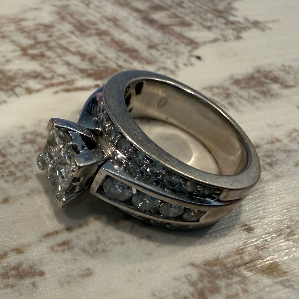 Diamond Cluster Wide Band Ring - 14 K White Gold - Picture 8 of 16